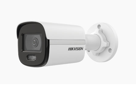 Cámara Hikvision Bullet IP 2 Megapixel / Imagen a Color 24/7 / PoE / Lente 2.8 mm - DS-2CD1027G0-L